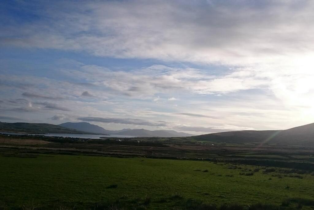 Skellig View Bluebell Rose & The Kerry Cliffs Apartment Portmagee ภายนอก รูปภาพ