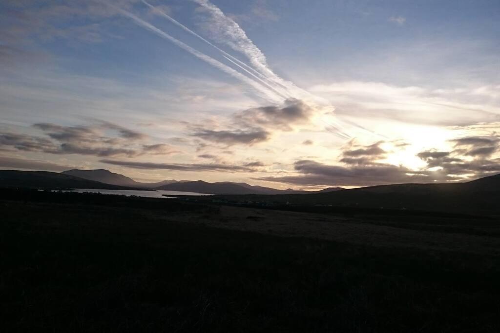 Skellig View Bluebell Rose & The Kerry Cliffs Apartment Portmagee ภายนอก รูปภาพ
