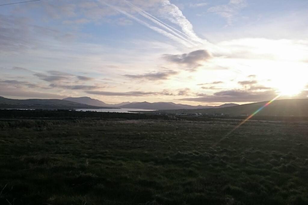 Skellig View Bluebell Rose & The Kerry Cliffs Apartment Portmagee ภายนอก รูปภาพ
