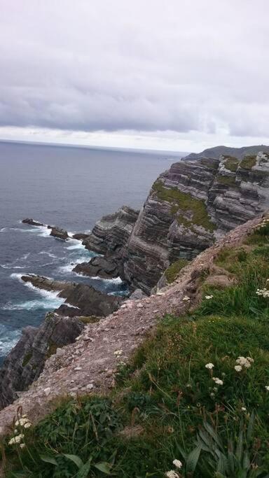 Skellig View Bluebell Rose & The Kerry Cliffs Apartment Portmagee ภายนอก รูปภาพ