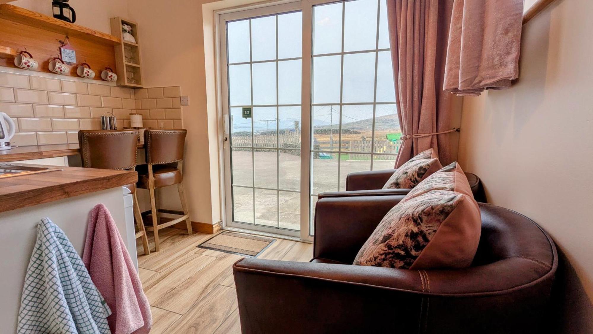 Skellig View Bluebell Rose & The Kerry Cliffs Apartment Portmagee ภายนอก รูปภาพ